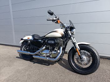 HARLEY-DAVIDSON SPORTSTER CUSTOM 1200