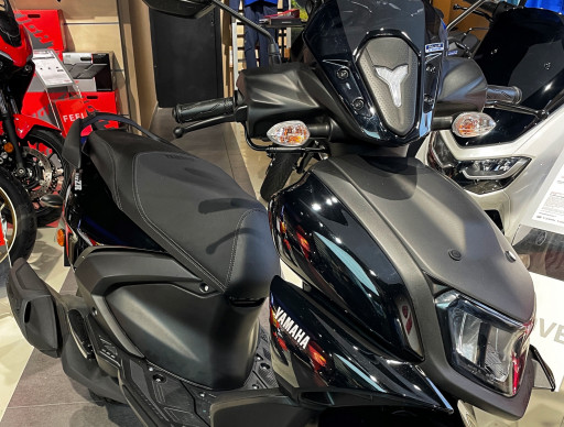 YAMAHA RayZR 125