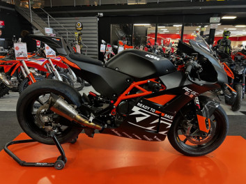 KTM RC8C