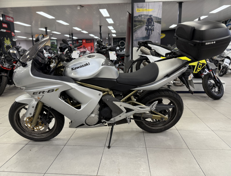 KAWASAKI ER-6 F A2