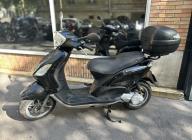 PIAGGIO FLY 50 NOIR / TOP CASE 