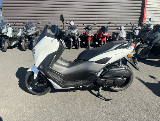 YAMAHA NMAX 125