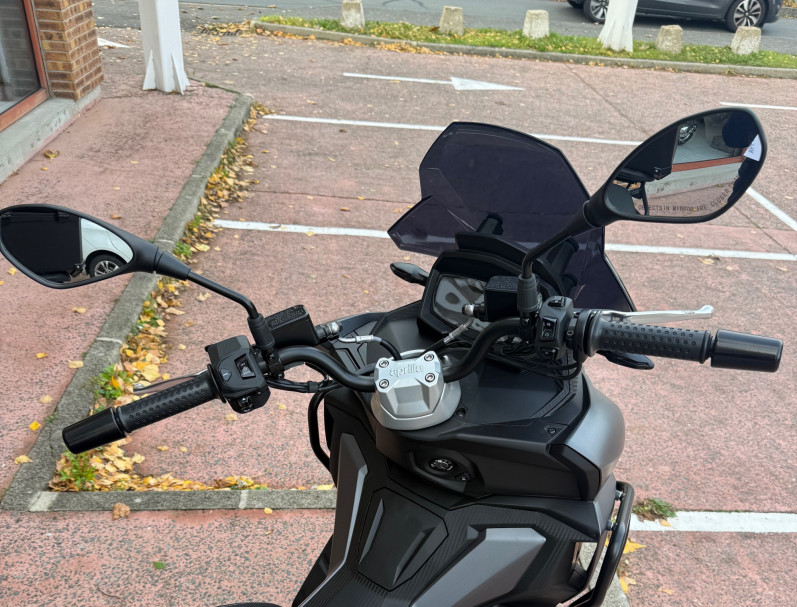 APRILIA SR GT 125 SPORT FULL EQUIPE