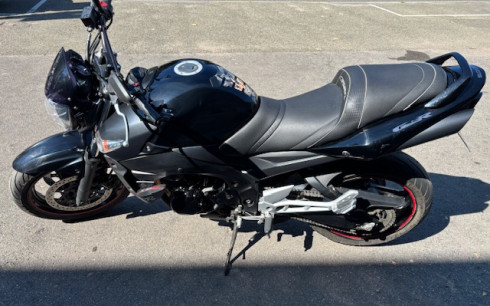 SUZUKI GSR 600