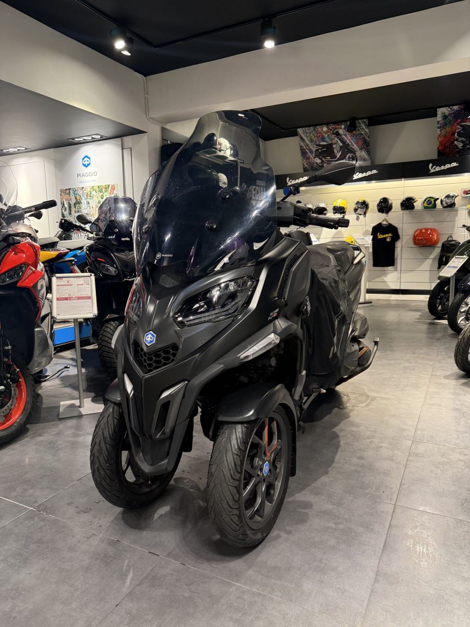 PIAGGIO MP3 530 HPE EXCLUSIVE 4