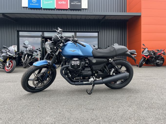 MOTO GUZZI V7 STONE 4
