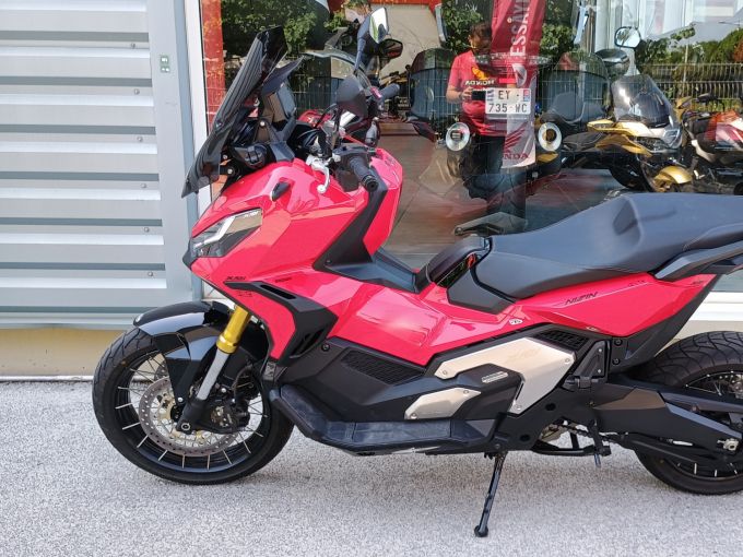 HONDA X-ADV 4