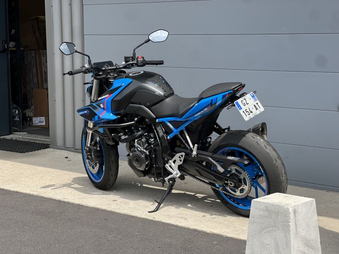 SUZUKI GSX-8S 4