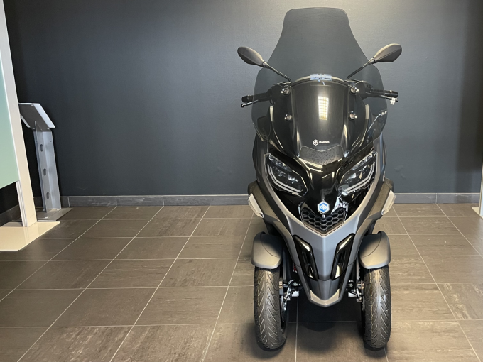 PIAGGIO MP3 400 HPE ABS ASR 4
