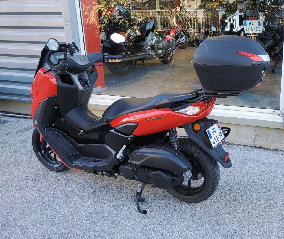 YAMAHA NMAX 125 4