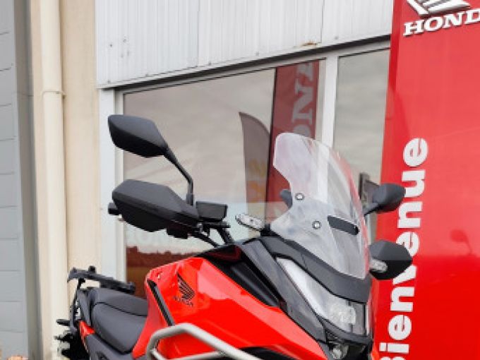 HONDA NC750XD 4