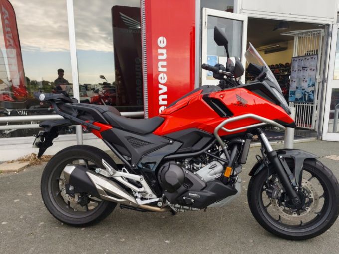 HONDA NC750XD 4