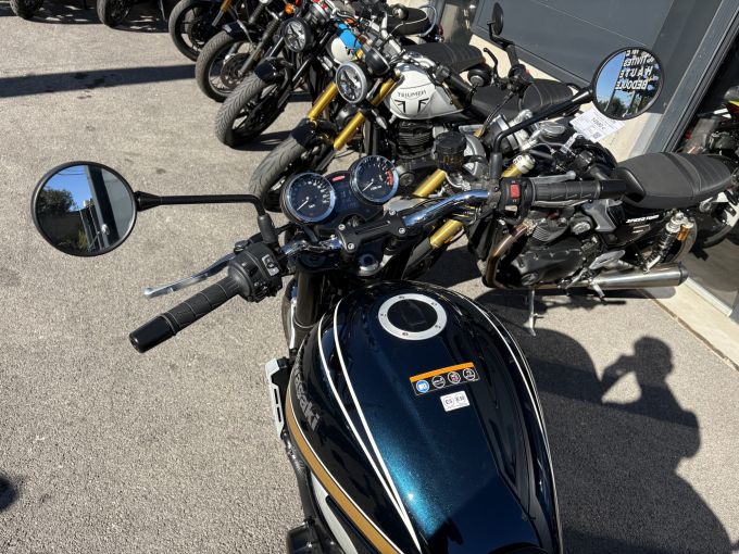 KAWASAKI Z 900 RS 4
