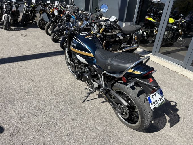 KAWASAKI Z 900 RS 4