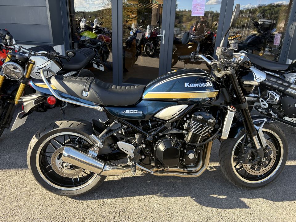 KAWASAKI Z 900 RS 4