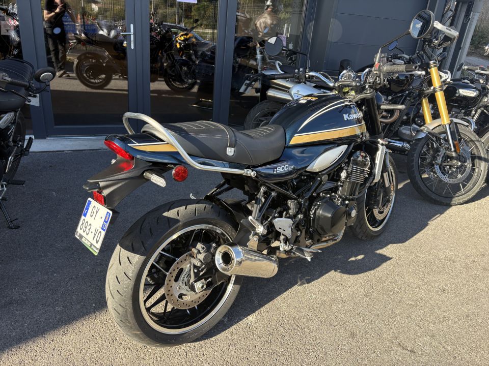 KAWASAKI Z 900 RS 4