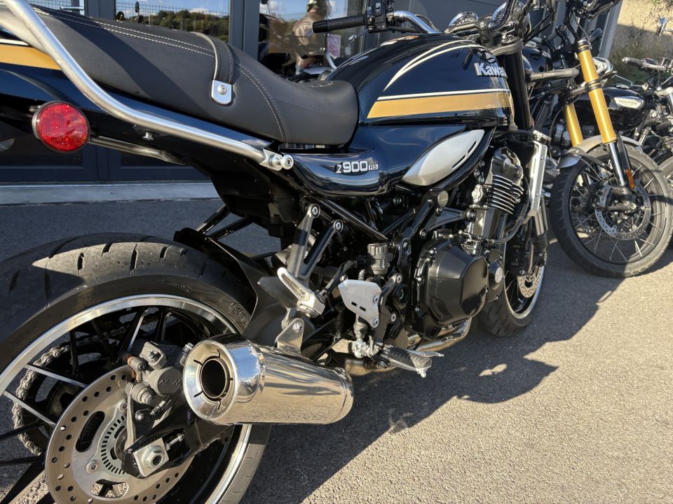 KAWASAKI Z 900 RS 4
