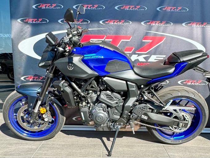 YAMAHA MT-07 Y-AMT 4