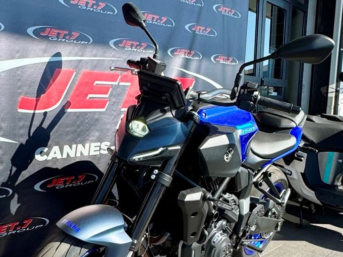YAMAHA MT-07 Y-AMT 4