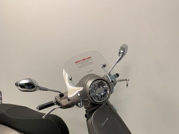 VESPA GTS 125IE SUPER 4