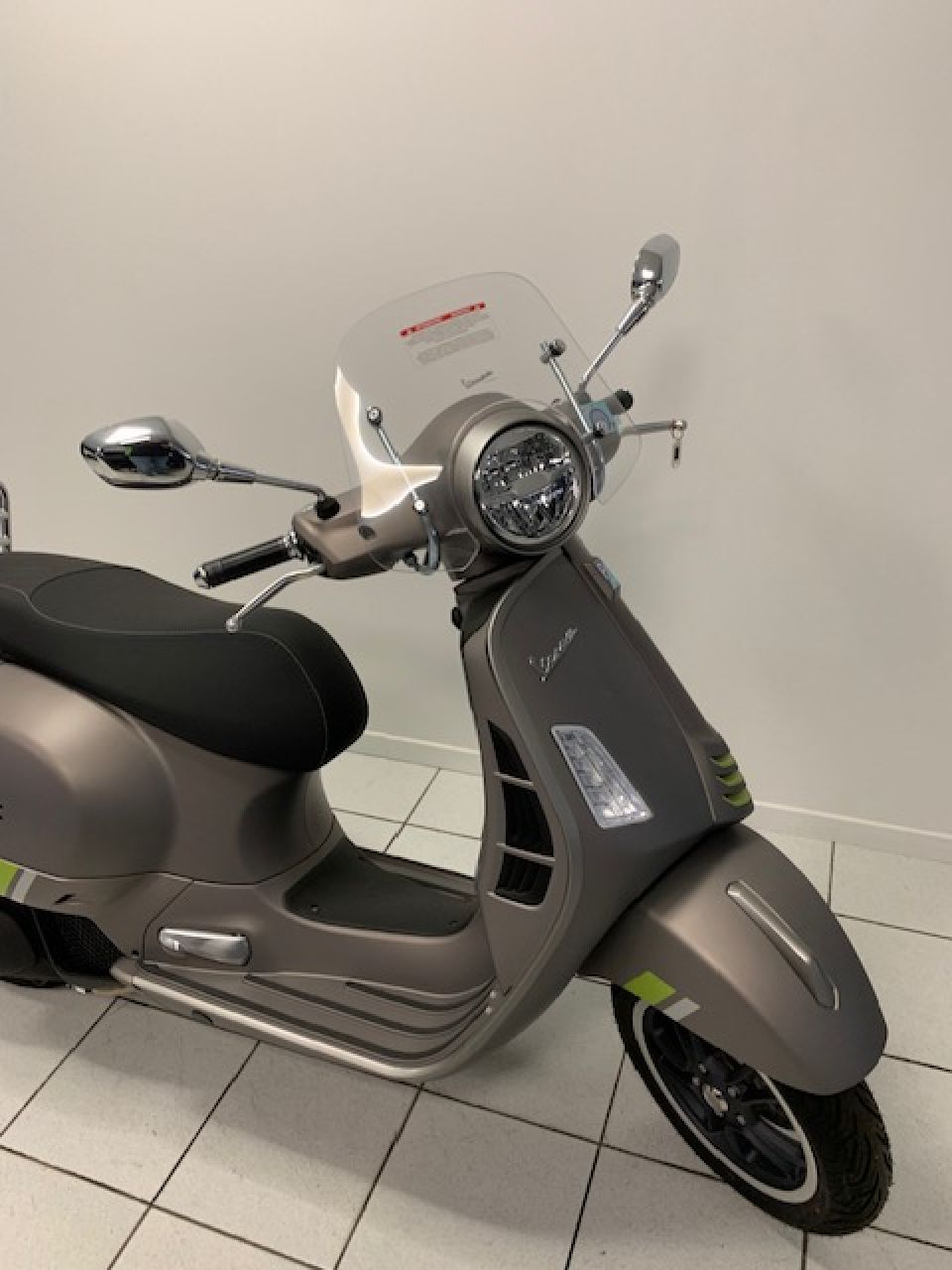 VESPA GTS 125IE SUPER 4