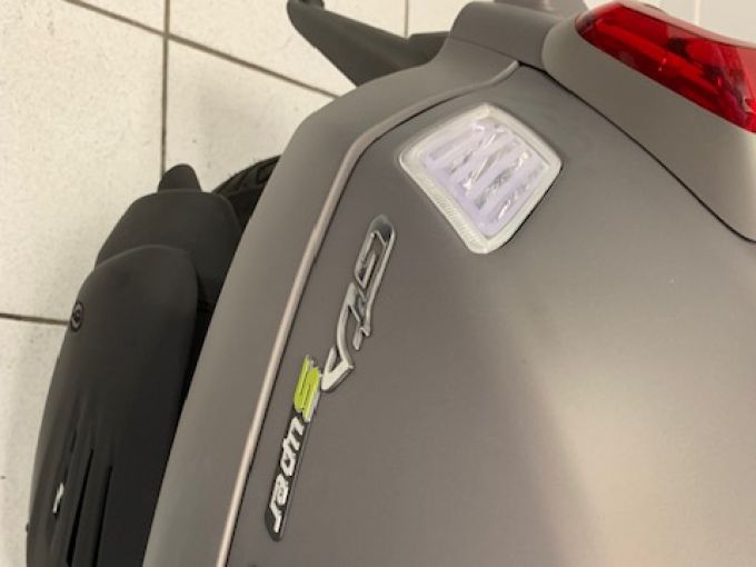 VESPA GTS 125IE SUPER 4