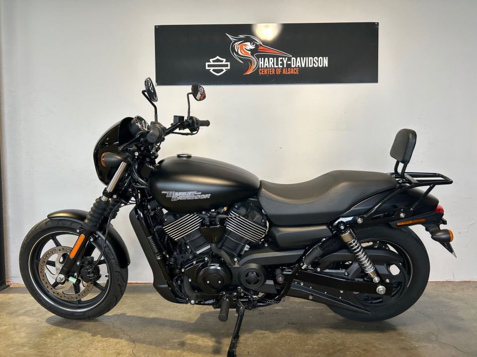 HARLEY-DAVIDSON STREET 750 4