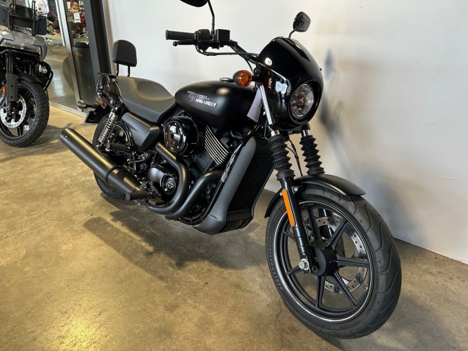 HARLEY-DAVIDSON STREET 750 4