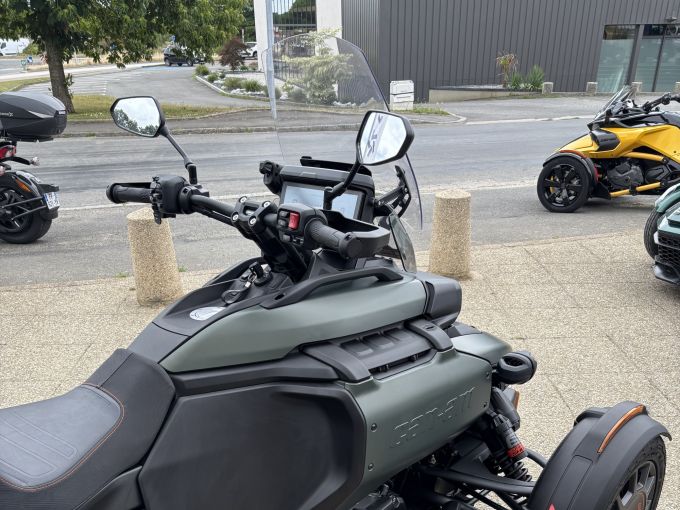 CAN-AM SPYDER RT 4