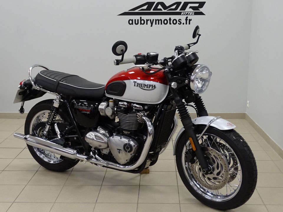 TRIUMPH BONNEVILLE T120 4