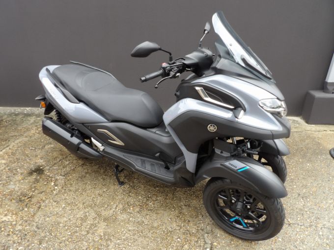 YAMAHA TRICITY 300 4