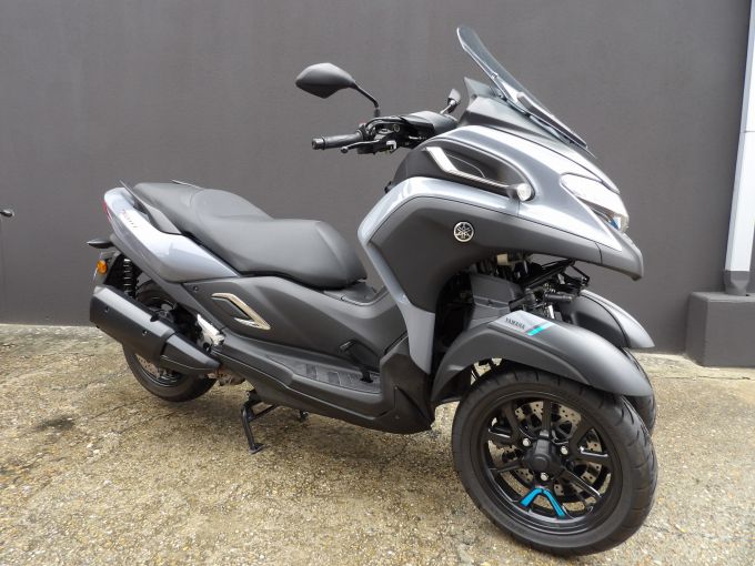 YAMAHA TRICITY 300 4