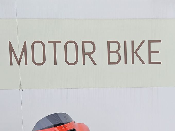 HARLEY-DAVIDSON TOURING STREET GLIDE 1870 4