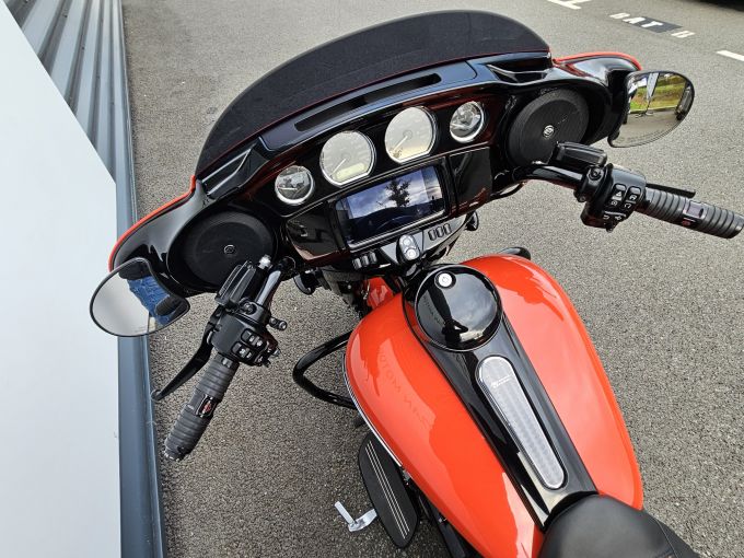 HARLEY-DAVIDSON TOURING STREET GLIDE 1870 4