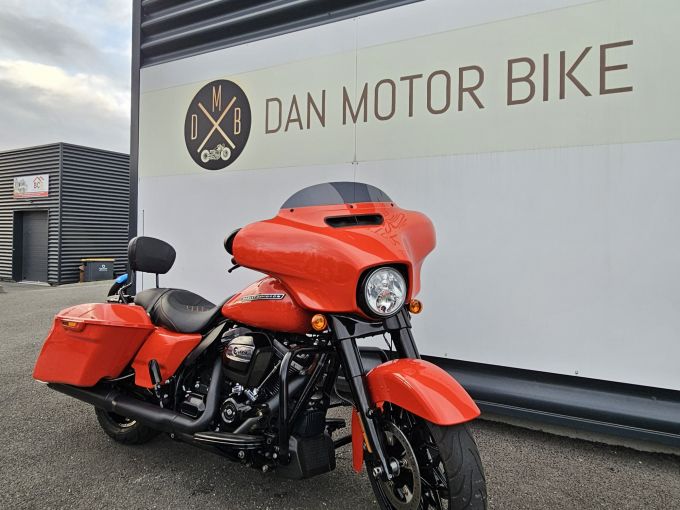 HARLEY-DAVIDSON TOURING STREET GLIDE 1870 4