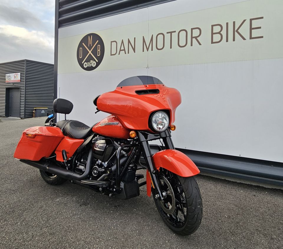 HARLEY-DAVIDSON TOURING STREET GLIDE 1870 4