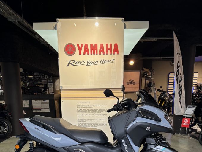 YAMAHA TRICITY 300 4