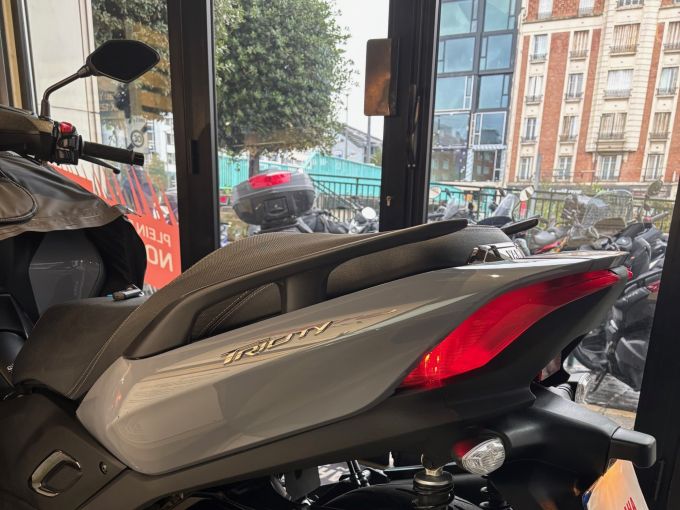 YAMAHA TRICITY 300 4