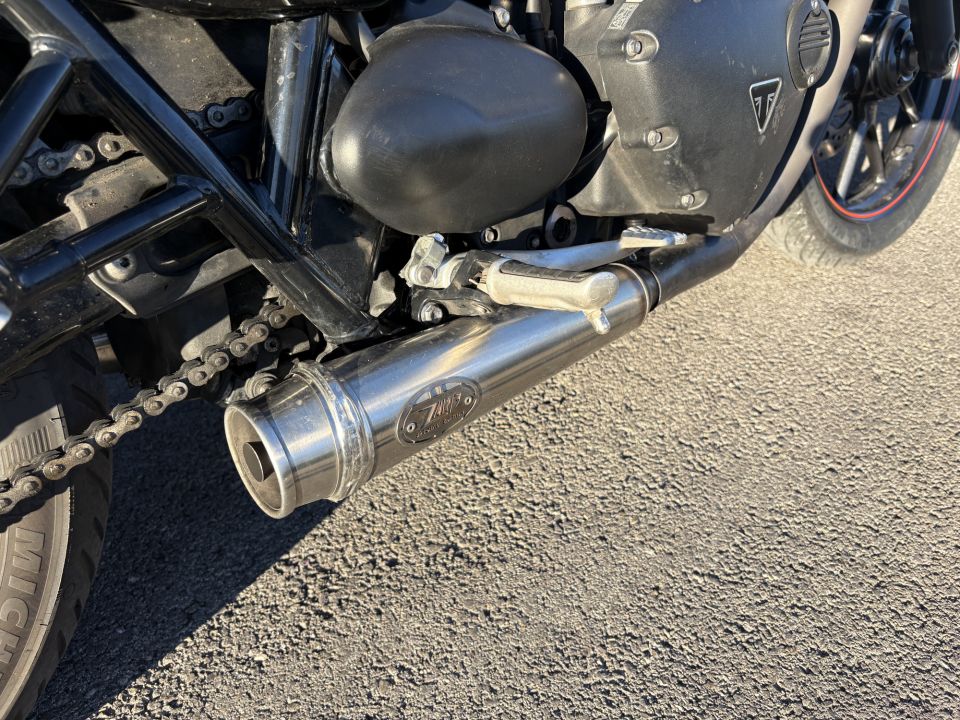 TRIUMPH STREET TWIN  900 4