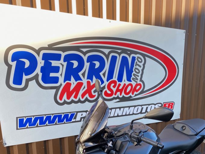 YAMAHA MT-09  Y-AMT 4