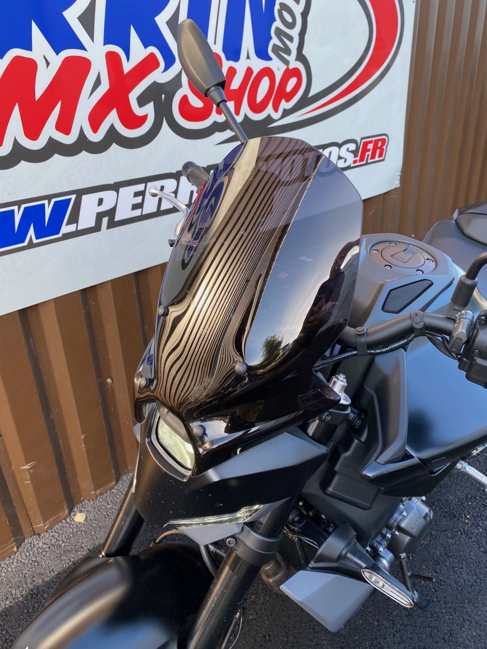 YAMAHA MT-09  Y-AMT 4