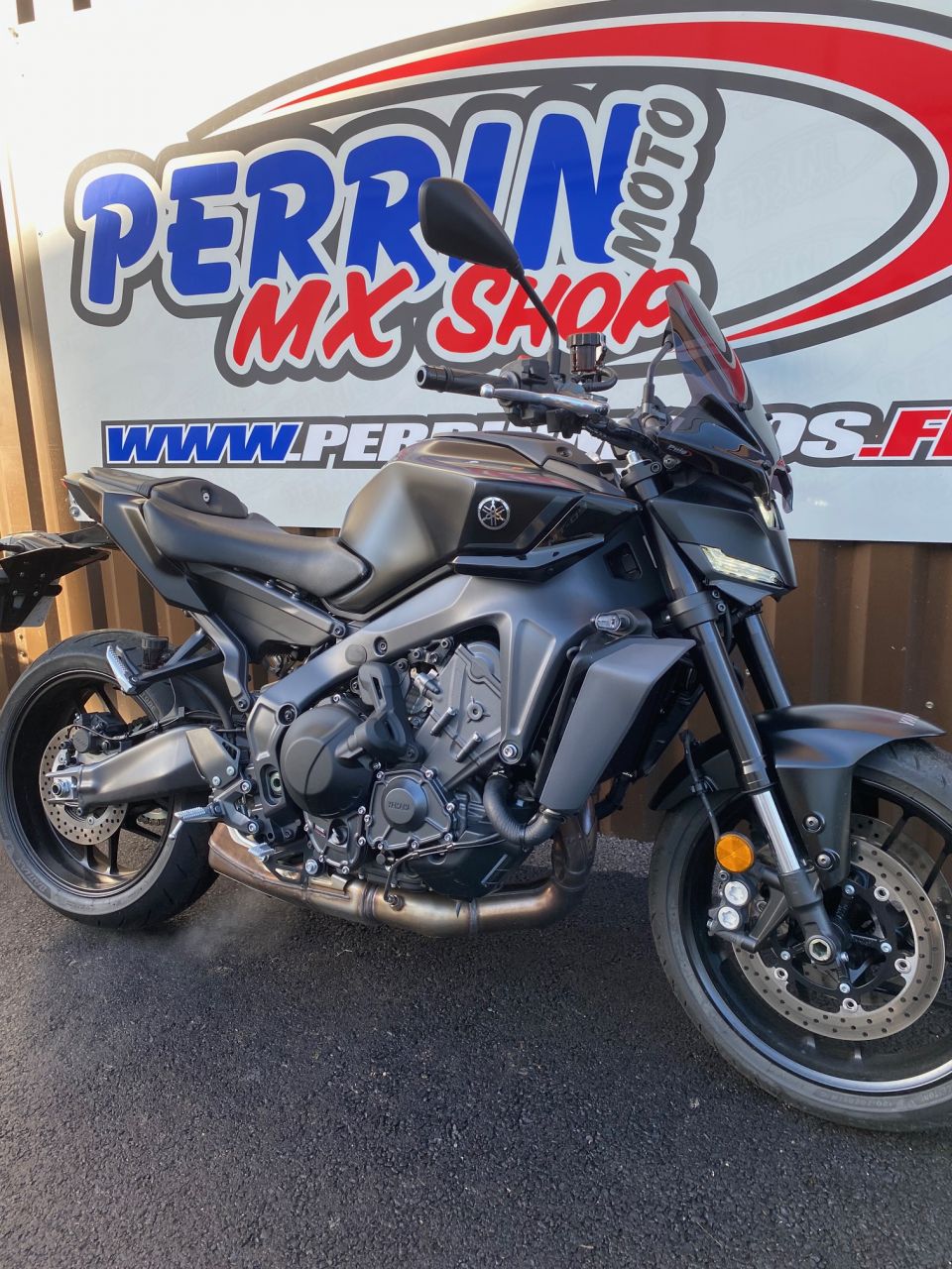 YAMAHA MT-09  Y-AMT 4