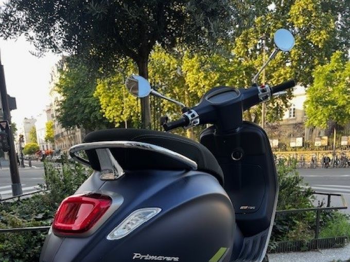 VESPA PRIMAVERA 125 4