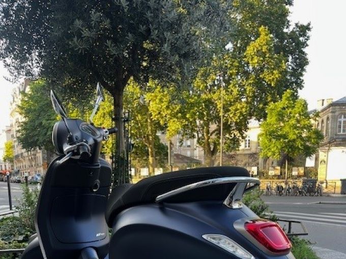 VESPA PRIMAVERA 125 4