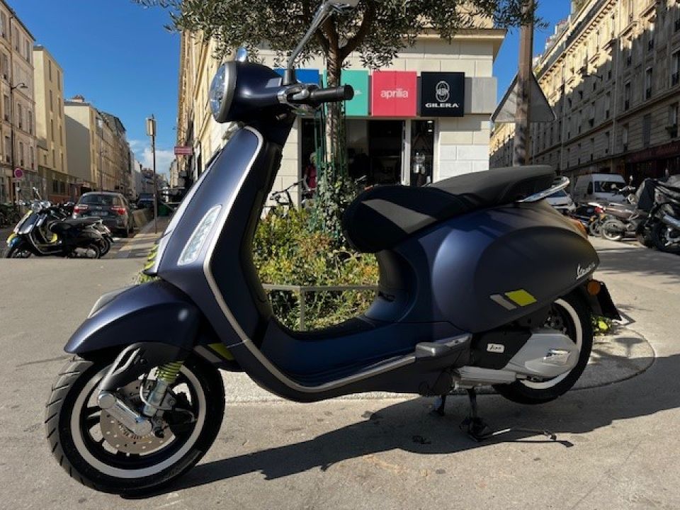 VESPA PRIMAVERA 125 4