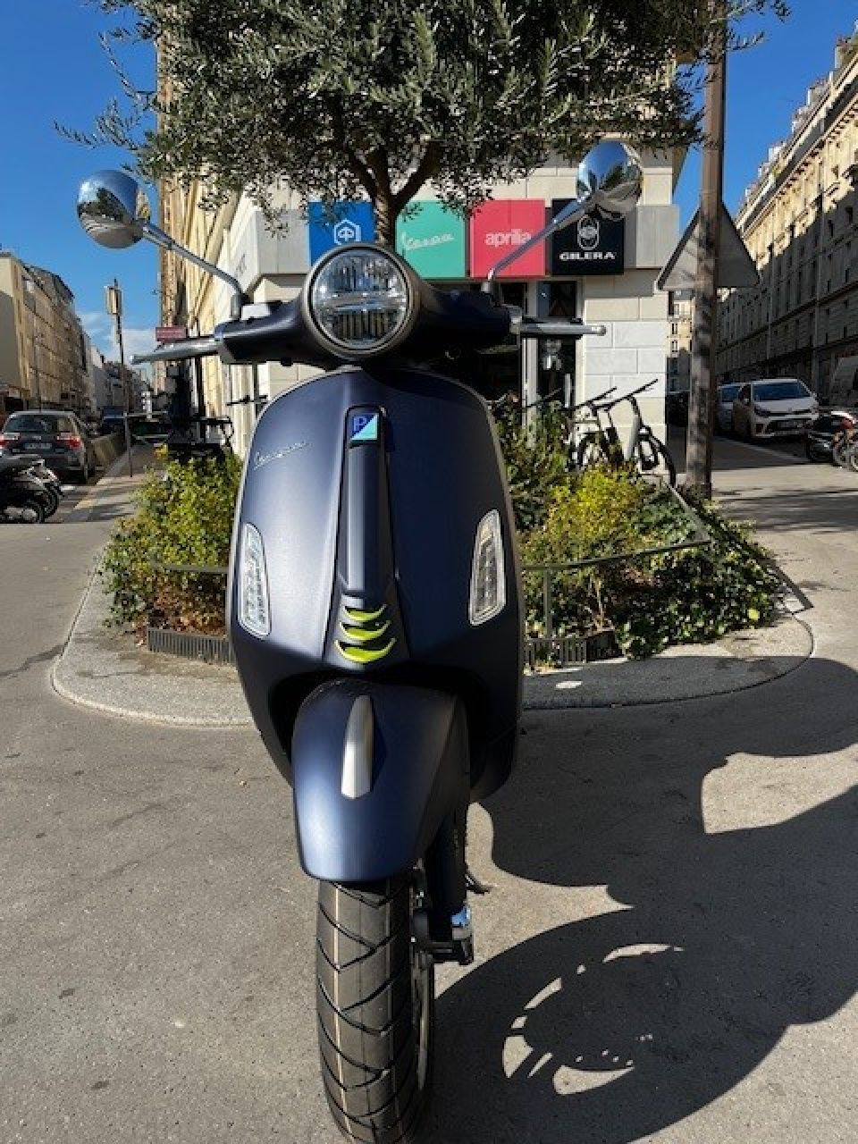 VESPA PRIMAVERA 125 4