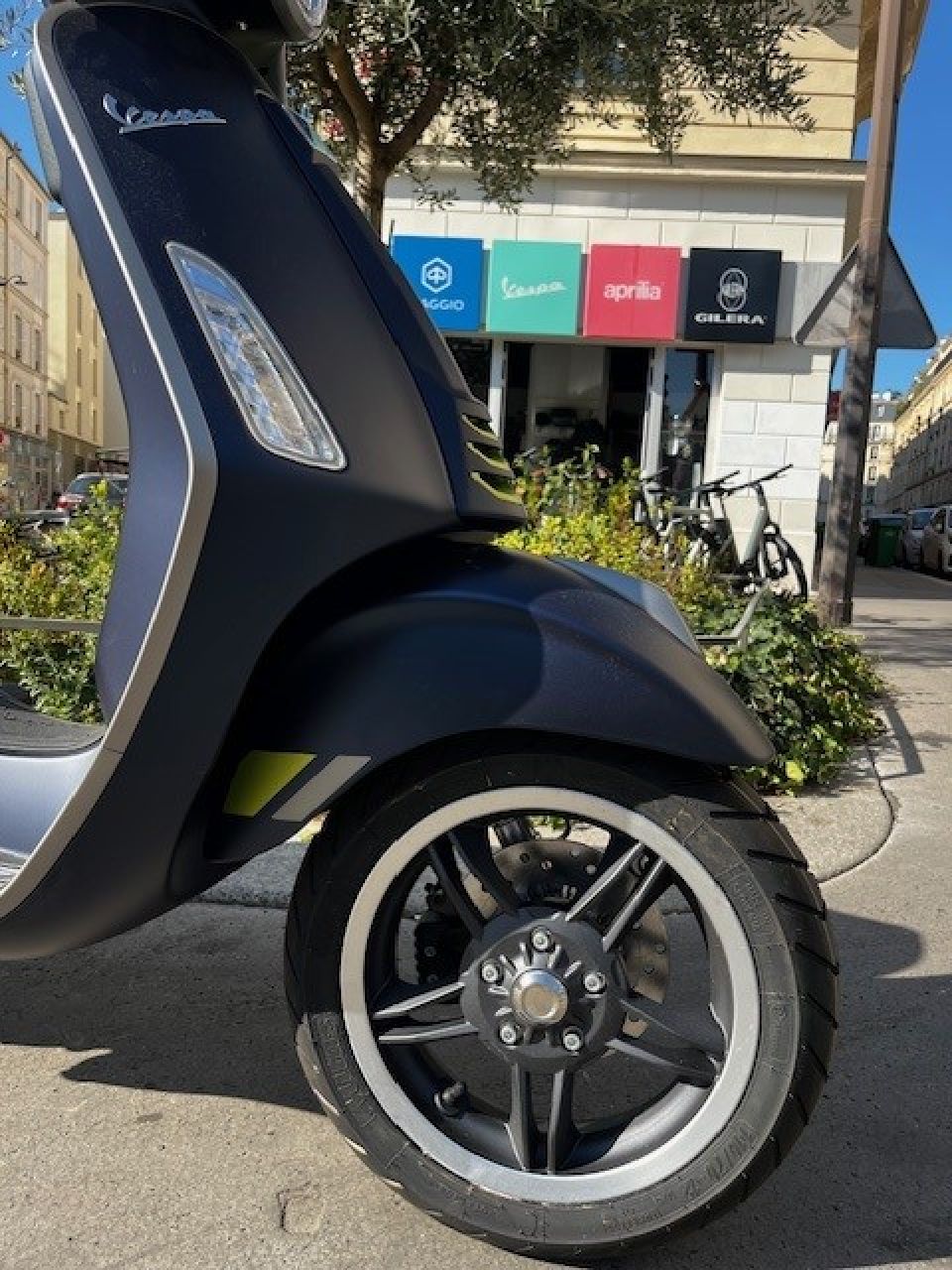 VESPA PRIMAVERA 125 4