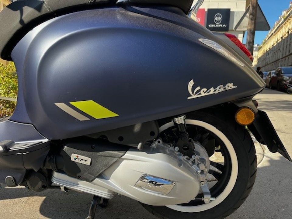 VESPA PRIMAVERA 125 4