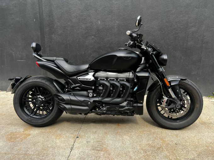 TRIUMPH ROCKET 3 R 4