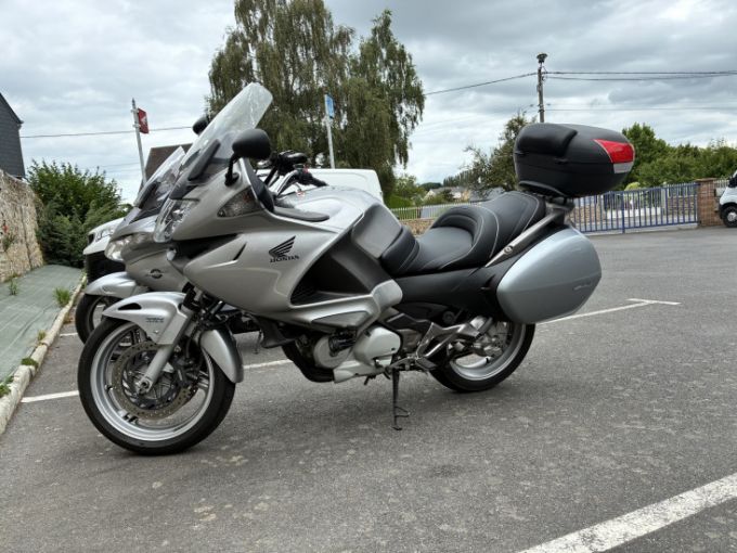 HONDA DEAUVILLE ABS 700 4